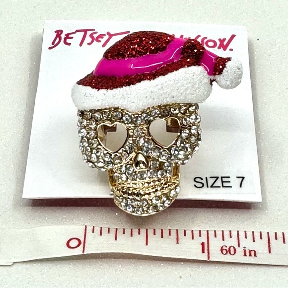 Betsey Johnson ‘Betseys Holiday’ Santa Skull Sz 7 & Earrings Set NWT! - Picture 10 of 16